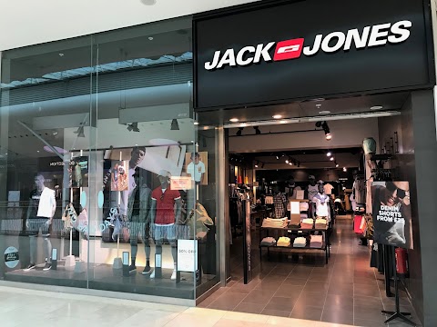 JACK & JONES