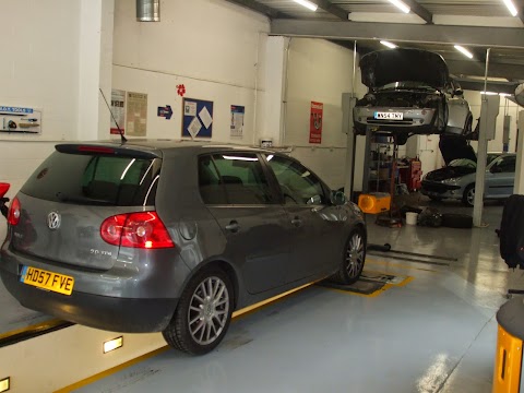 CORSHAM AUTO REPAIRS