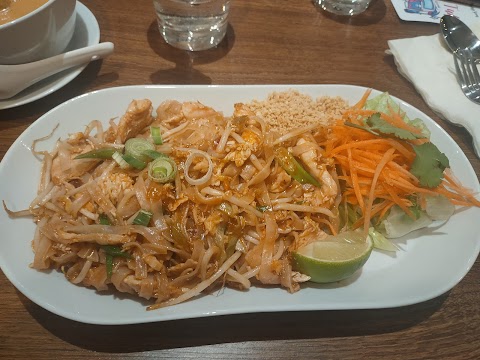 Tuk Tuk Thai Cuisine