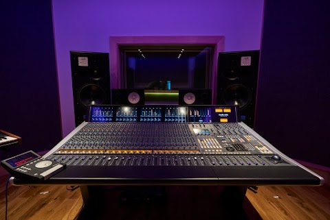 dBs Bristol | Institute of Sound & Digital Technologies - St Thomas St Campus