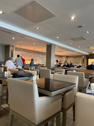 Emirates Lounge