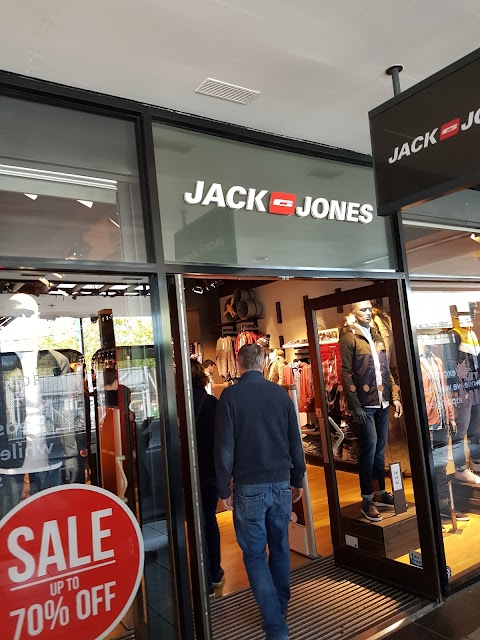 JACK & JONES