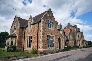 Queen Elizabeth's Academy