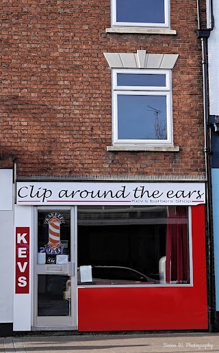 Clíp Around The Ears