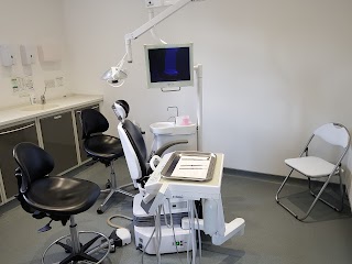 Parrock Dental & Implant Centres