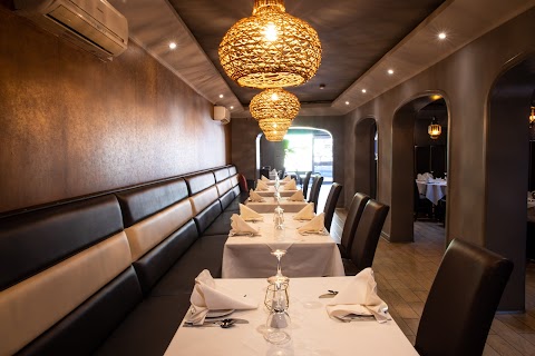 Deshi Spice Restaurant & Lounge