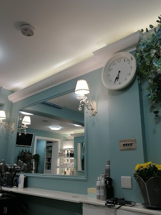 ONE Hair & Beauty Salon