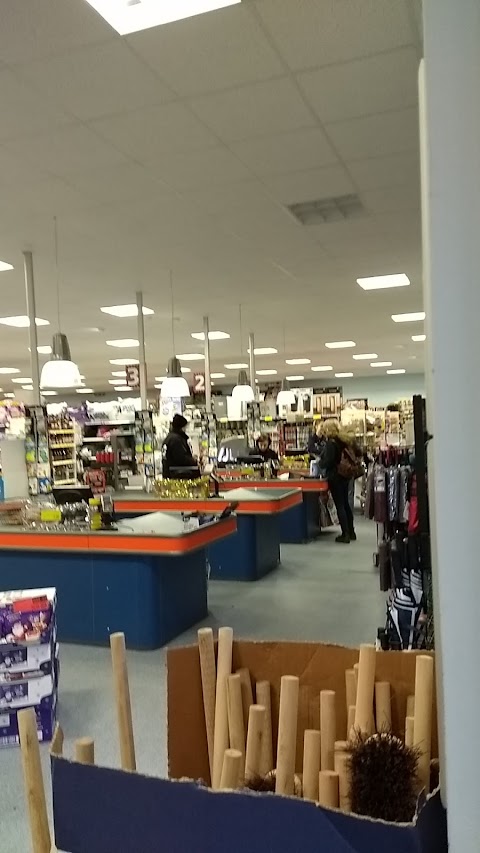 B&M Store