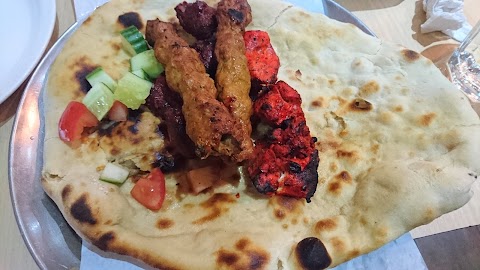 Yadgar Kebab House