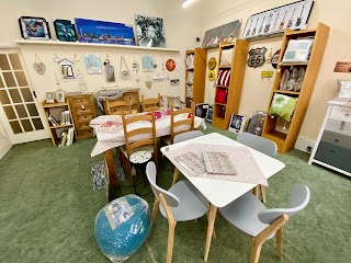 Lifestyle Outlet - West Kirby - Furniture, Giftware, Cushions, Pictures and Accessories