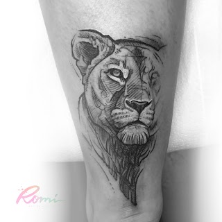 Romi tattoo artist LTD