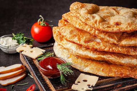 BUREK / БУРЕК - чебуреки та пиво у Львові