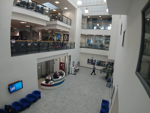 Queen's Specialist Building, University of Bolton