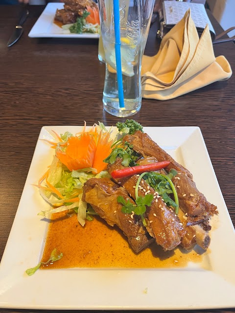 Thai Paragon restaurant & bar