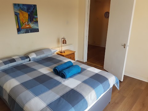 1 Double bedroom to rent - share apartment/accomodation