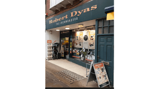 Robert Dyas Cobham