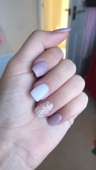 Lucky Nails