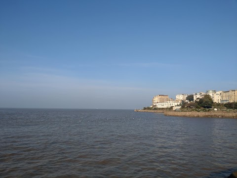 Madeira Cove Hotel