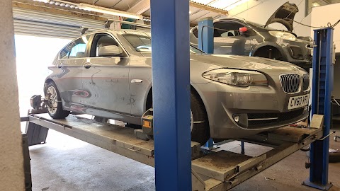 CAR MEDICAL CENTRE LTD MOT Service and Repair