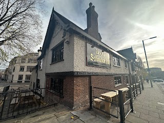 Ye Olde Salutation Inn