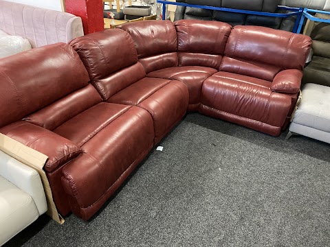 BIG BRANDS NEW - EX SOFAS AND BEDS