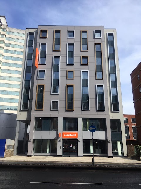 easyHotel Cardiff City Centre