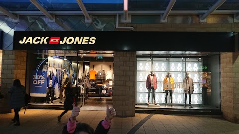 JACK & JONES