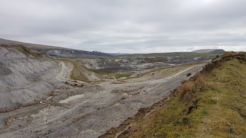 Great Trowlesworthy Tor