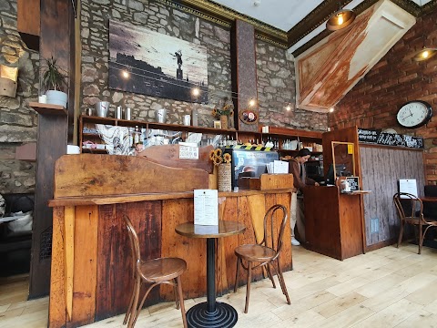 Saint Giles Cafe & Bar