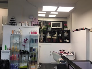 Brazilian UK Hair Salon - Hairdressers in Elephant & Castle