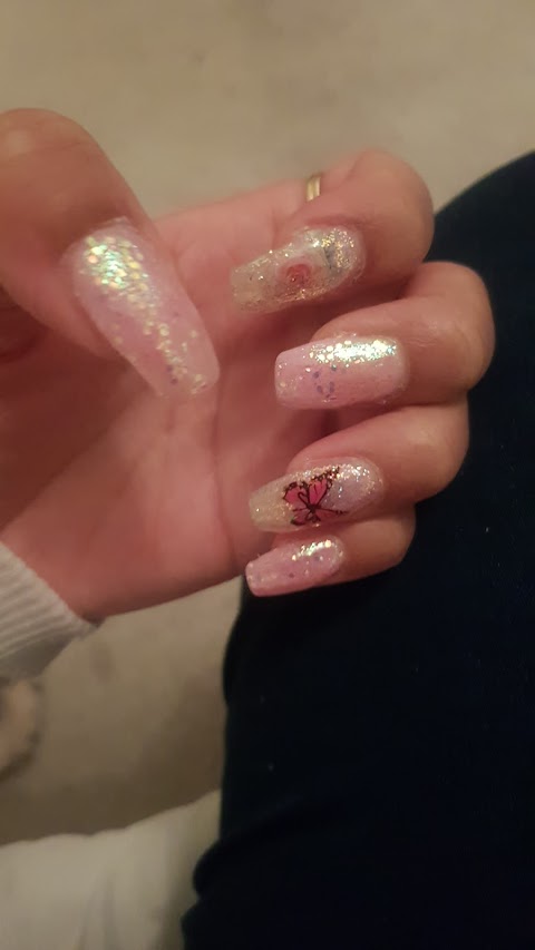 Diamond Nails and Beauty