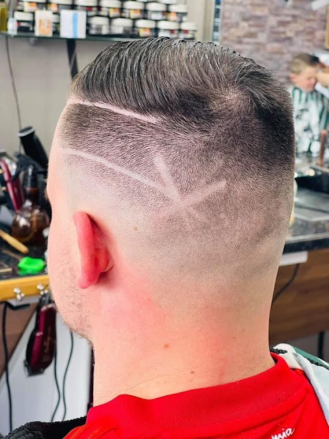 TOP CUT BARBER’S