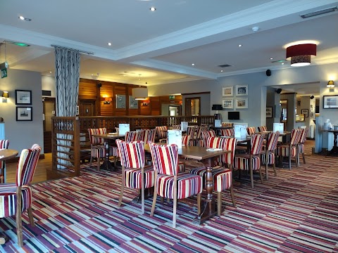 Wellington Hotel - Pub & Grill