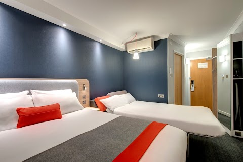 Holiday Inn Express Milton Keynes, an IHG Hotel