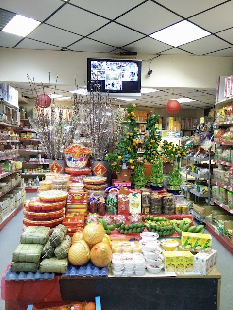 Kim Lien Mini Market