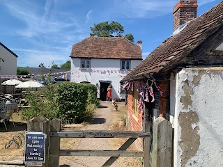 Tea Rooms Aldermaston Wharf