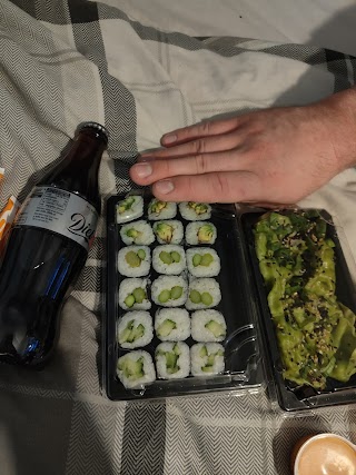 TOKYO SUSHI