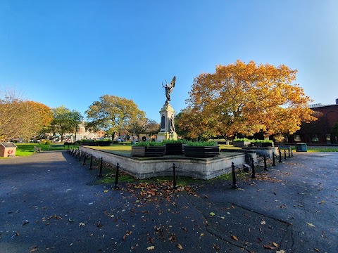 Burton and South Derbyshire College