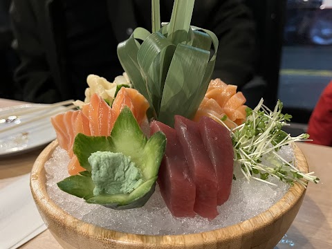 Kazoku Sushi & Take away