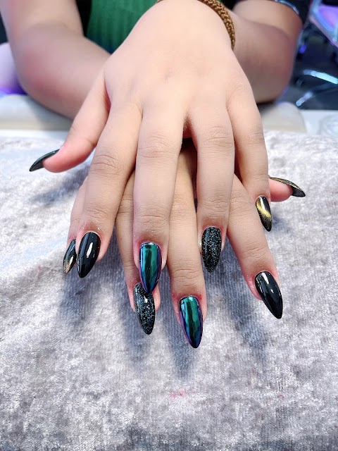 YU Nail & Beauty Studio