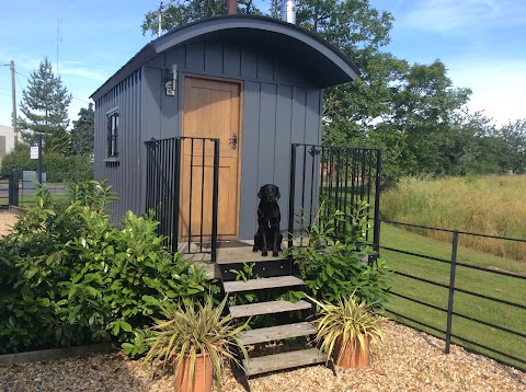 Redroofs Barn Holiday Cottage