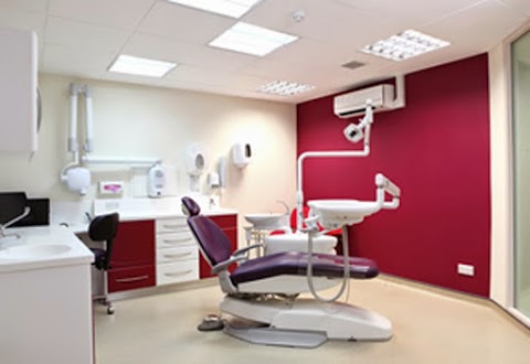 Smileright Dental Clinic - Barbican