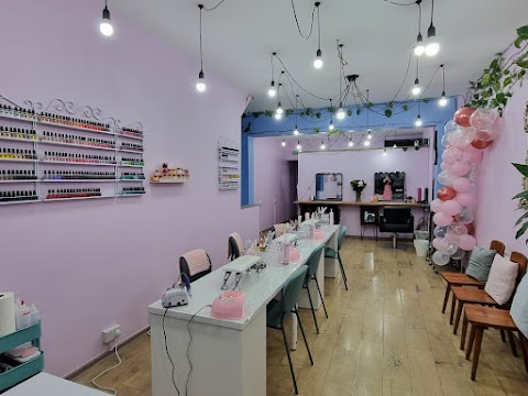 Vavavoom Beauty Rooms Sale