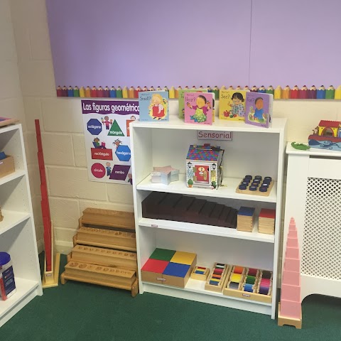 Hollybush Montessori Nursery School Chorleywood