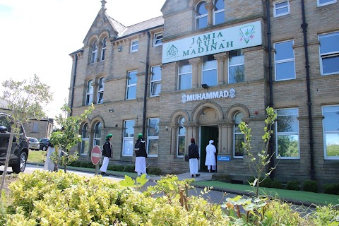 Jami'ah al-Madinah (Islamic Seminary) Bradford: Dawat-e-Islami UK