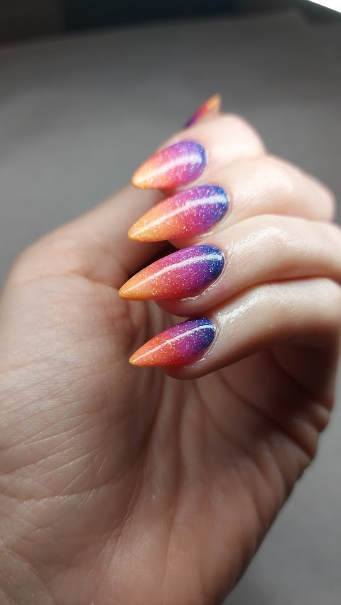 Veronika Halls Nail Artist-Norwich