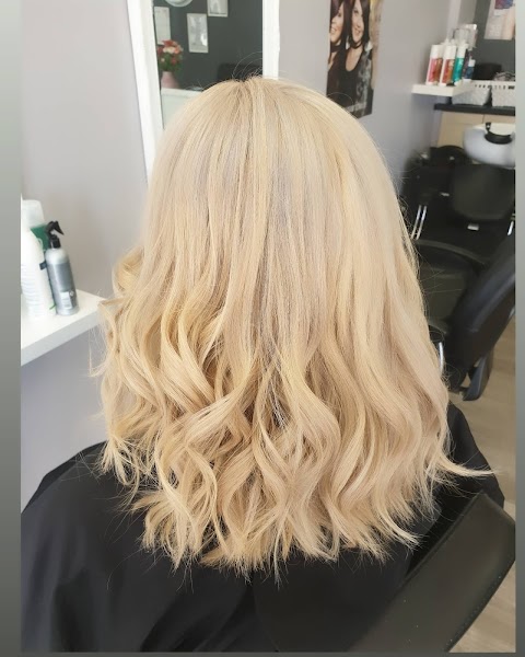 OmBré Hair & Beauty