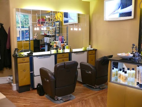 Paul Knights Hair Spa