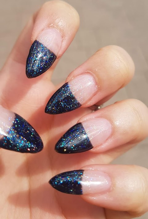 Queen Nails