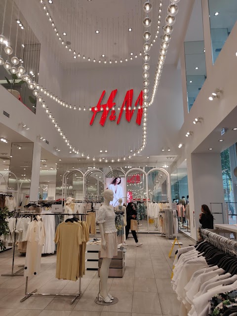 H&M